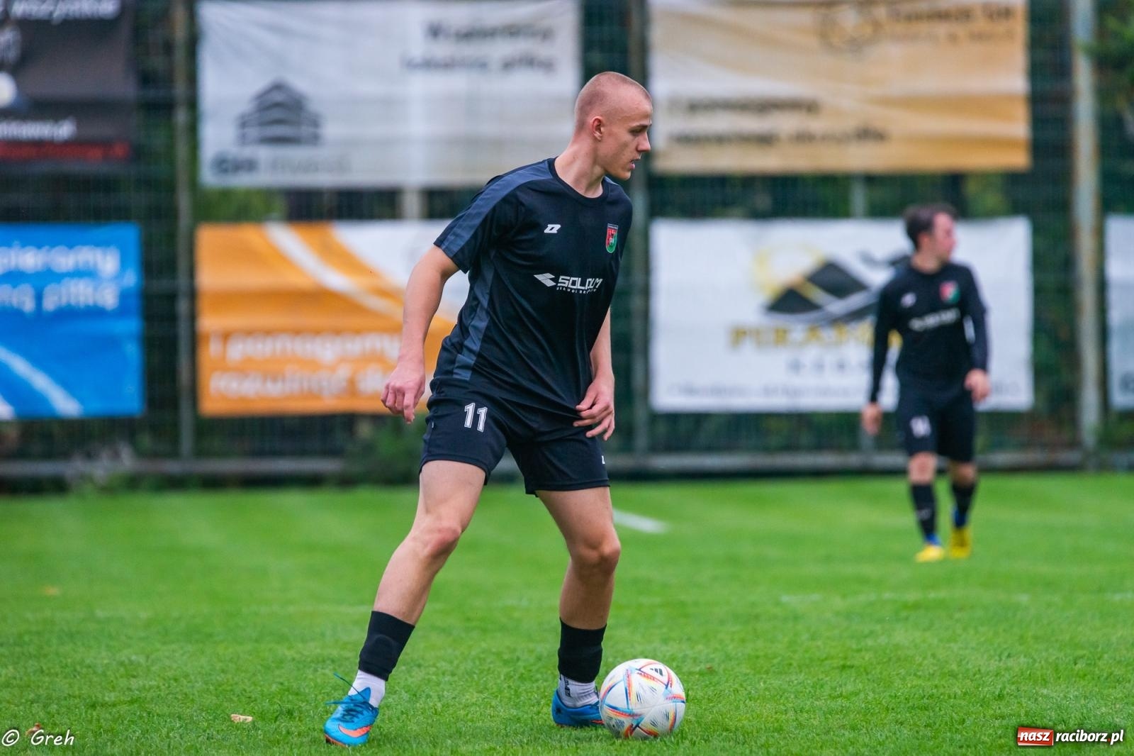 Zdjęcie w galerii na portalu naszraciborz.pl: Markowice kontra Pietrowice. Nerwowo, czerwono i bez goli [FOTO] wiadomości z regionu