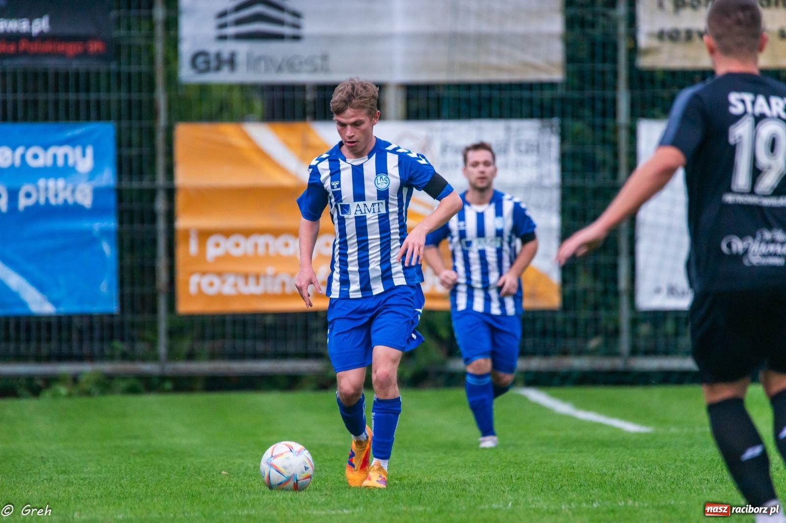 Zdjęcie w galerii na portalu naszraciborz.pl: Markowice kontra Pietrowice. Nerwowo, czerwono i bez goli [FOTO] wiadomości z regionu