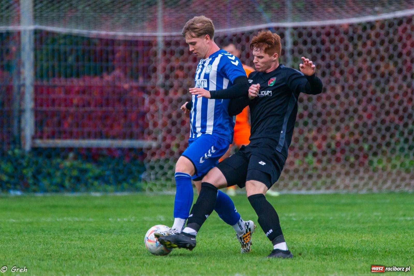 Zdjęcie w galerii na portalu naszraciborz.pl: Markowice kontra Pietrowice. Nerwowo, czerwono i bez goli [FOTO] wiadomości z regionu