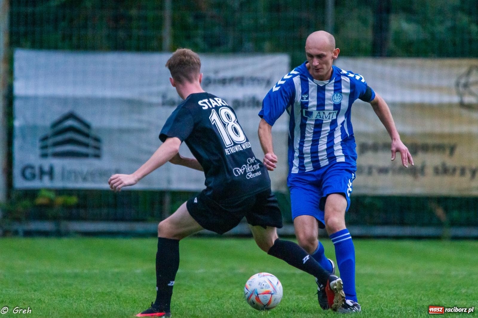 Zdjęcie w galerii na portalu naszraciborz.pl: Markowice kontra Pietrowice. Nerwowo, czerwono i bez goli [FOTO] wiadomości z regionu