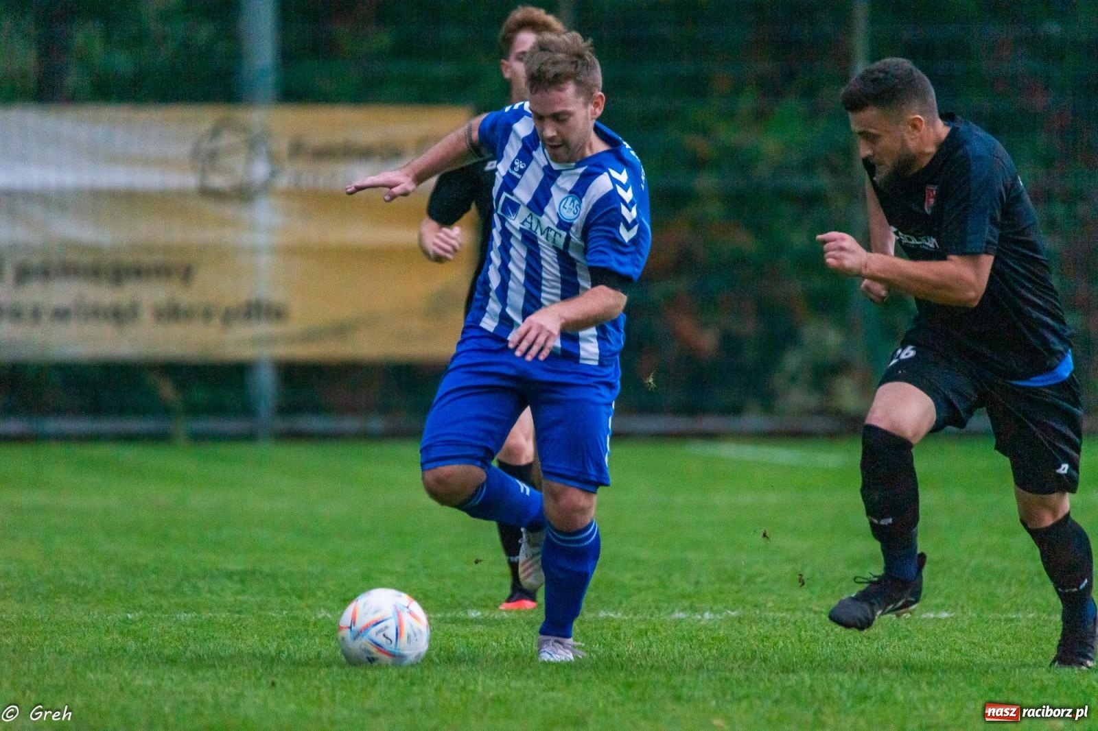 Zdjęcie w galerii na portalu naszraciborz.pl: Markowice kontra Pietrowice. Nerwowo, czerwono i bez goli [FOTO] wiadomości z regionu