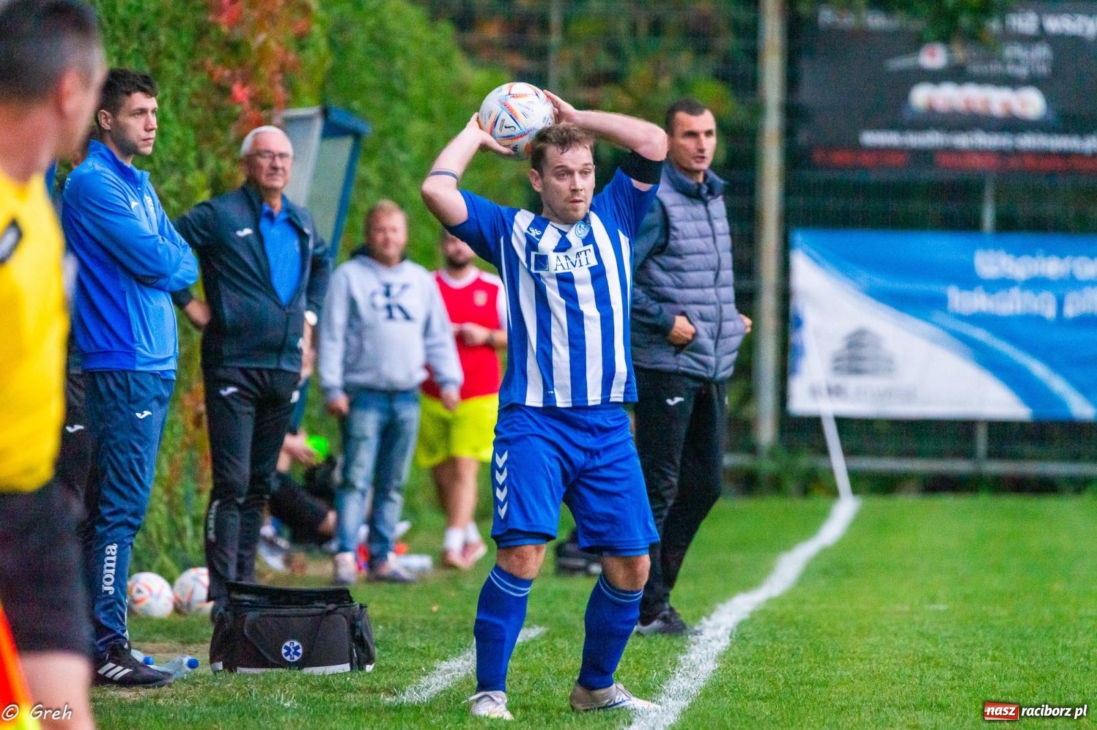 Zdjęcie w galerii na portalu naszraciborz.pl: Markowice kontra Pietrowice. Nerwowo, czerwono i bez goli [FOTO] wiadomości z regionu
