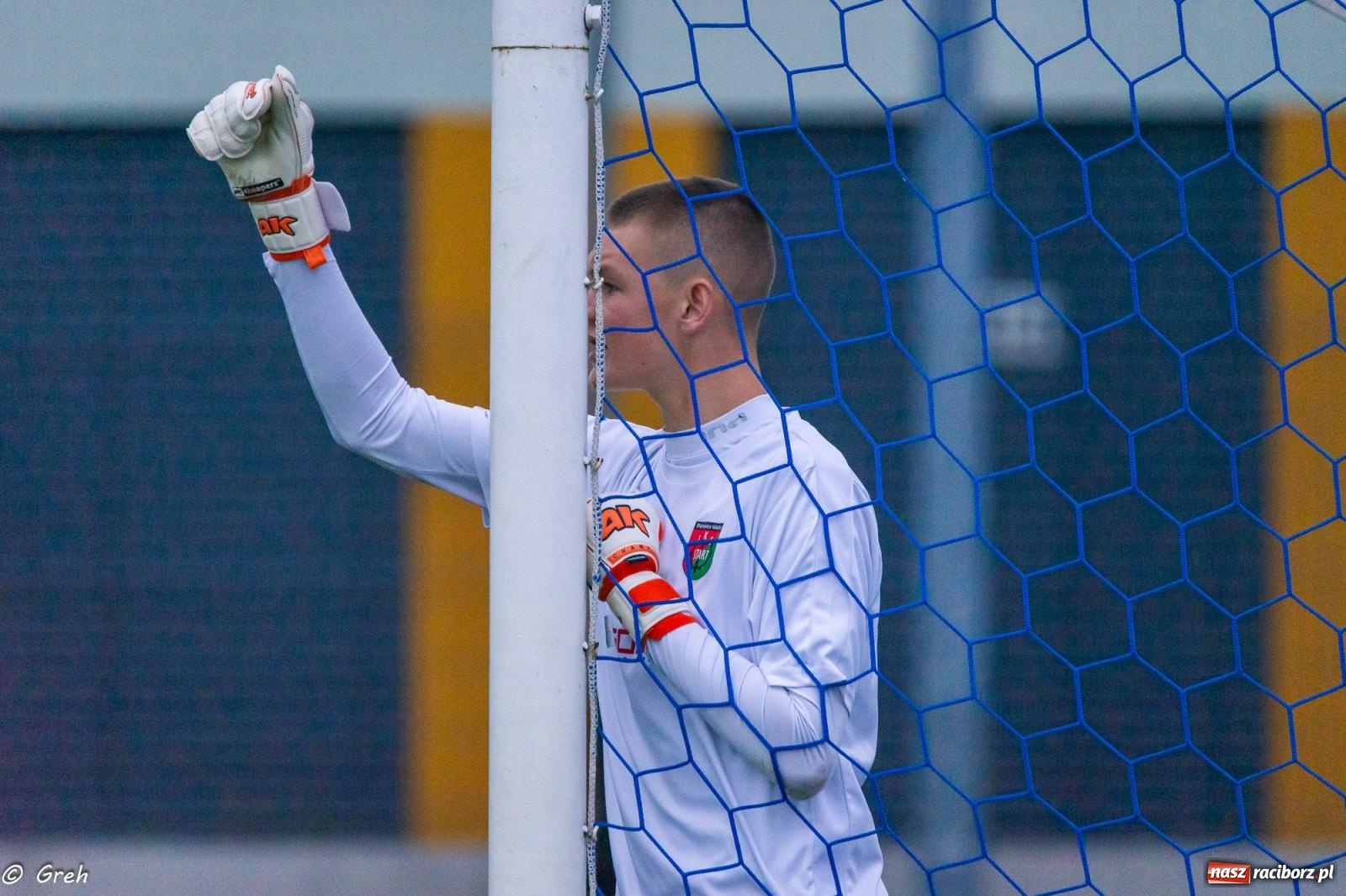 Zdjęcie w galerii na portalu naszraciborz.pl: Markowice kontra Pietrowice. Nerwowo, czerwono i bez goli [FOTO] wiadomości z regionu