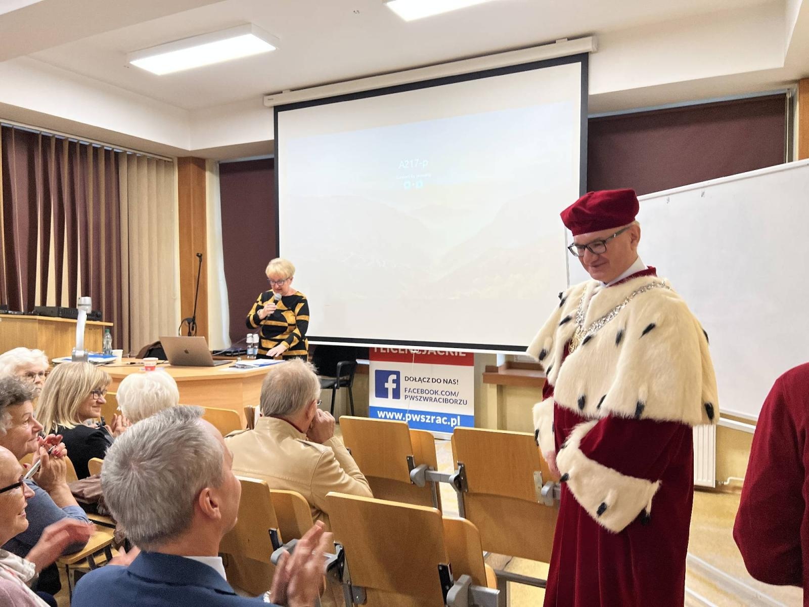 Zdjęcie w galerii na portalu naszraciborz.pl: Seniorzy z Raciborza zainaugurowali kolejny rok akademicki wiadomości z regionu