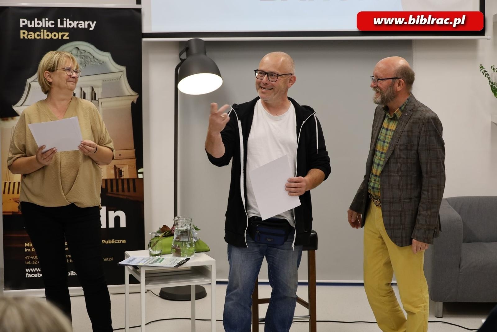 Zdjęcie w galerii na portalu naszraciborz.pl: Aktor musi grać, by żyć! Artur Barciś w Raciborzu na bis wiadomości z regionu