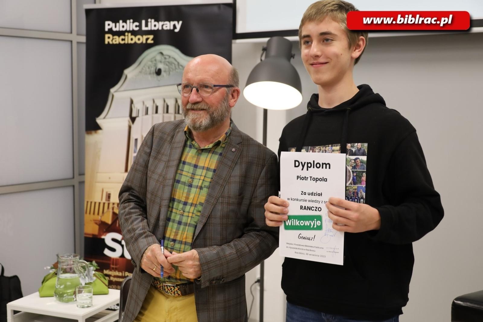 Zdjęcie w galerii na portalu naszraciborz.pl: Aktor musi grać, by żyć! Artur Barciś w Raciborzu na bis wiadomości z regionu