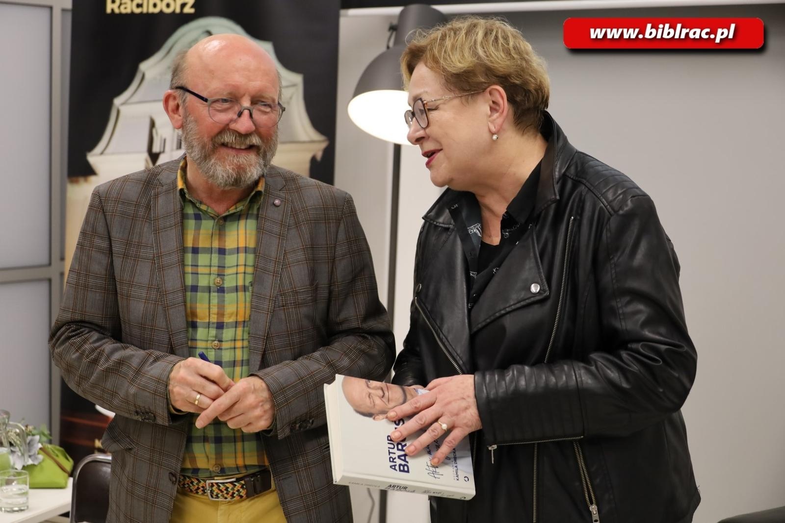 Zdjęcie w galerii na portalu naszraciborz.pl: Aktor musi grać, by żyć! Artur Barciś w Raciborzu na bis wiadomości z regionu