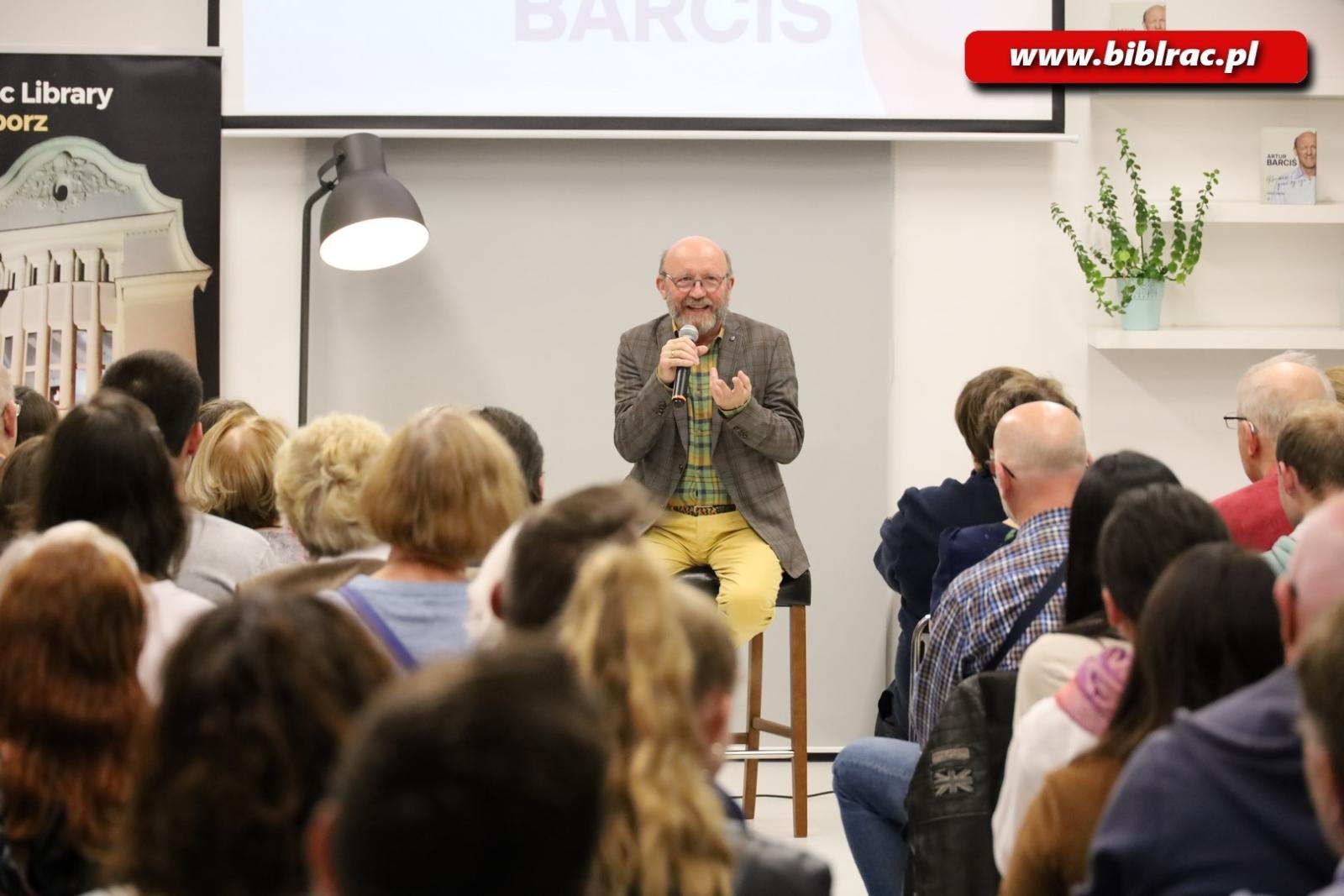 Zdjęcie w galerii na portalu naszraciborz.pl: Aktor musi grać, by żyć! Artur Barciś w Raciborzu na bis wiadomości z regionu