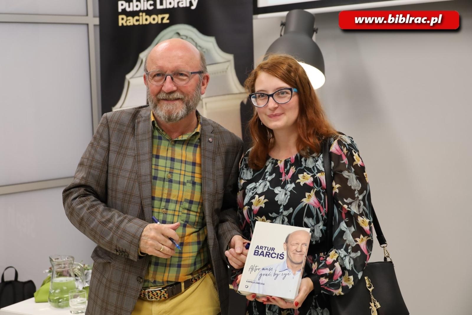 Zdjęcie w galerii na portalu naszraciborz.pl: Aktor musi grać, by żyć! Artur Barciś w Raciborzu na bis wiadomości z regionu