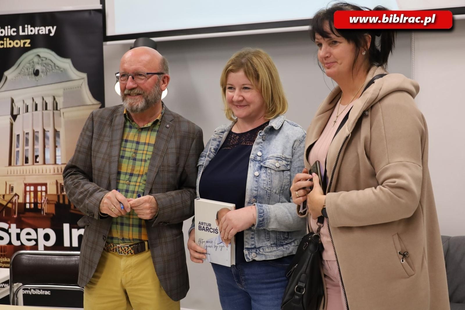 Zdjęcie w galerii na portalu naszraciborz.pl: Aktor musi grać, by żyć! Artur Barciś w Raciborzu na bis wiadomości z regionu