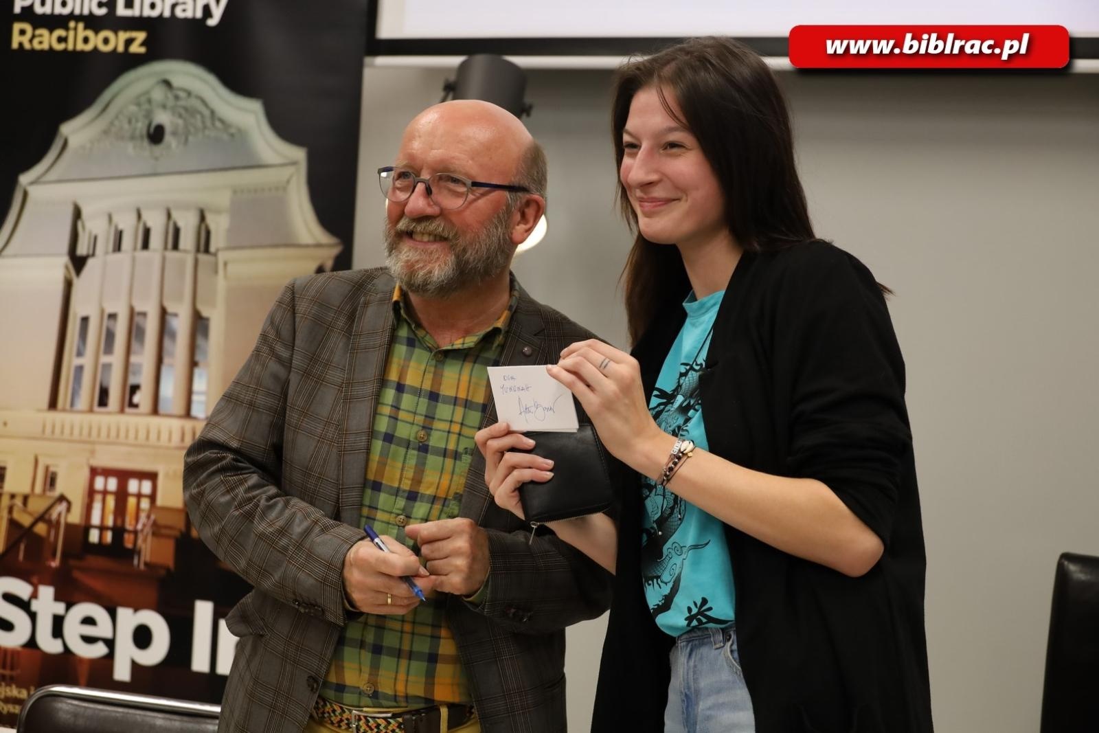 Zdjęcie w galerii na portalu naszraciborz.pl: Aktor musi grać, by żyć! Artur Barciś w Raciborzu na bis wiadomości z regionu