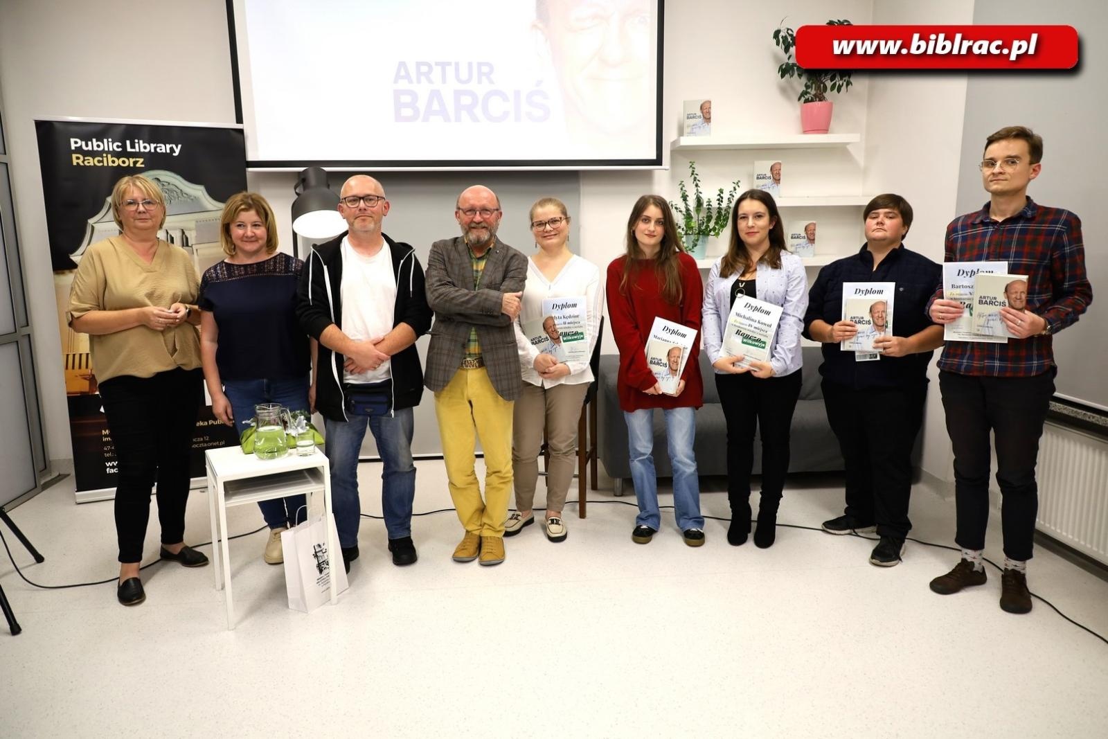 Zdjęcie w galerii na portalu naszraciborz.pl: Aktor musi grać, by żyć! Artur Barciś w Raciborzu na bis wiadomości z regionu