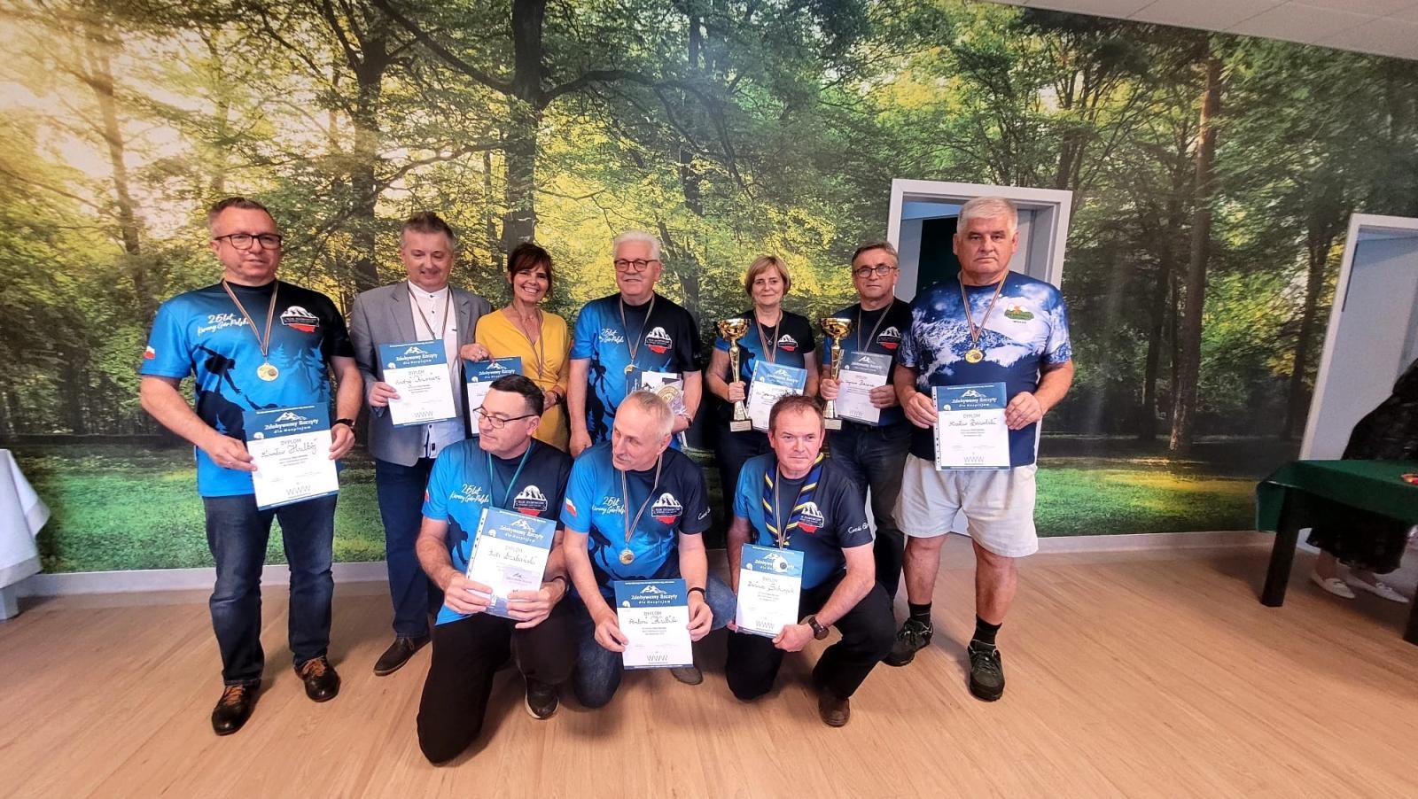 Zdjęcie w galerii na portalu naszraciborz.pl: Raciborzanie w akcji Zdobywamy Szczyty dla Hospicjum Ojca Pio wiadomości z regionu