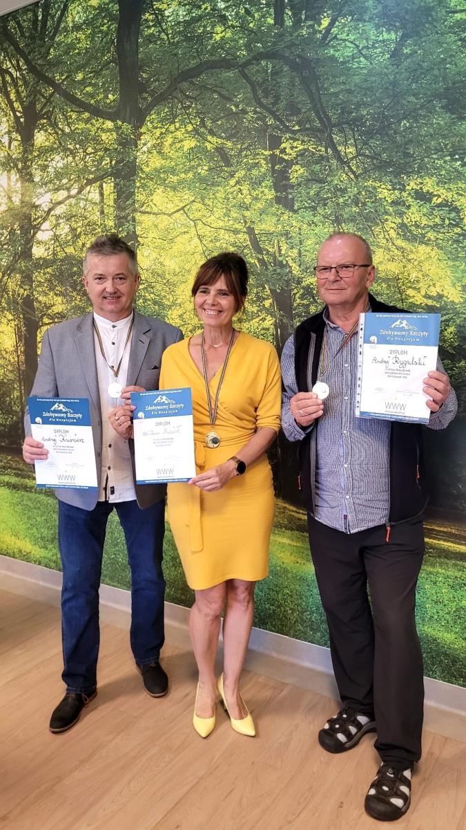 Zdjęcie w galerii na portalu naszraciborz.pl: Raciborzanie w akcji Zdobywamy Szczyty dla Hospicjum Ojca Pio wiadomości z regionu