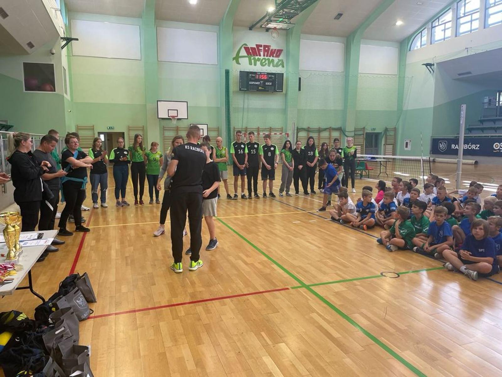 Zdjęcie w galerii na portalu naszraciborz.pl: Zbijak Cup 2023. SP 3 i SP 13 najlepsze [FOTO] wiadomości z regionu