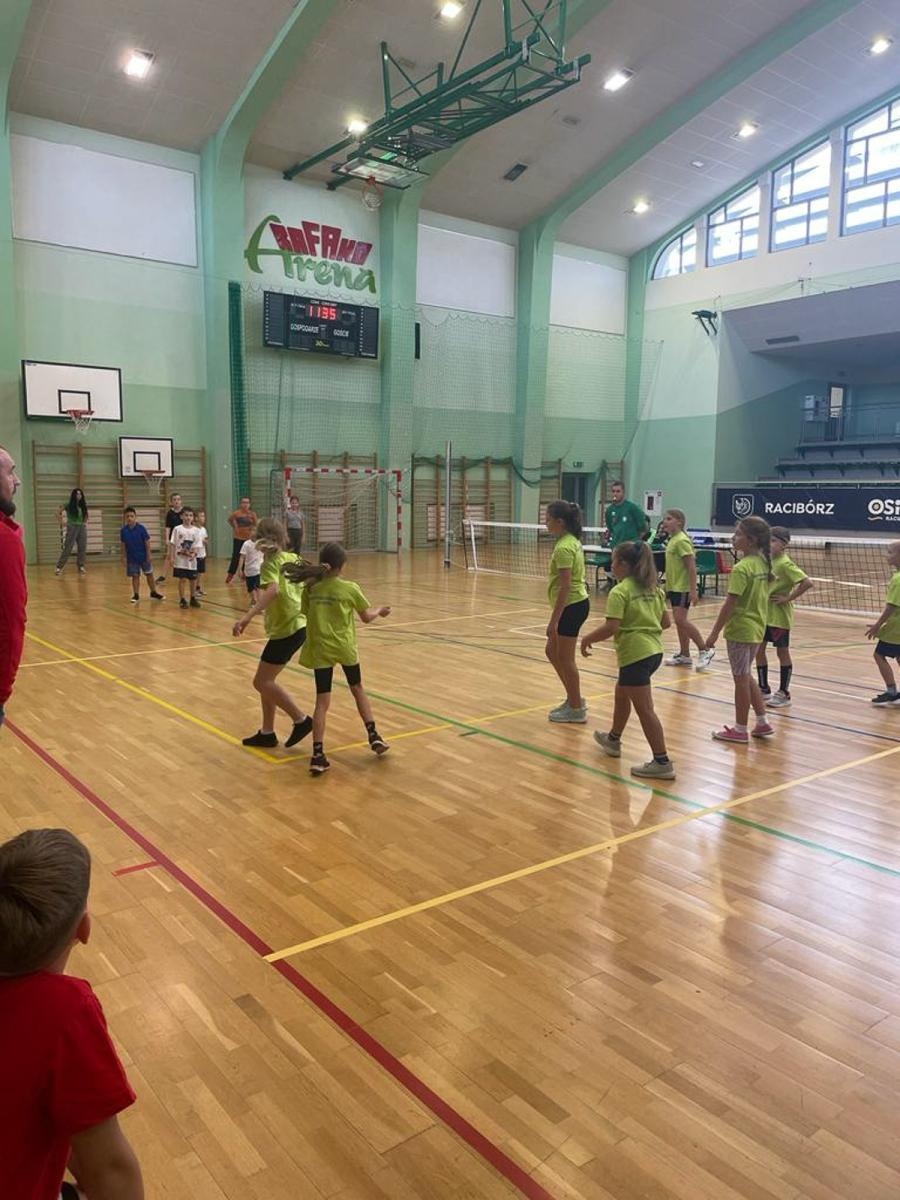 Zdjęcie w galerii na portalu naszraciborz.pl: Zbijak Cup 2023. SP 3 i SP 13 najlepsze [FOTO] wiadomości z regionu