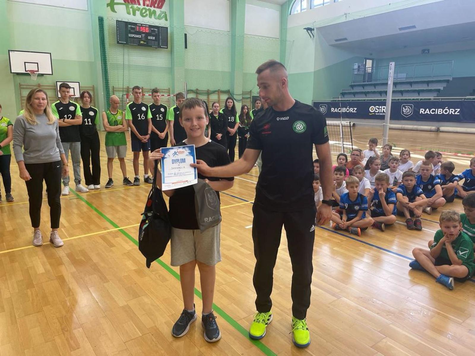 Zdjęcie w galerii na portalu naszraciborz.pl: Zbijak Cup 2023. SP 3 i SP 13 najlepsze [FOTO] wiadomości z regionu