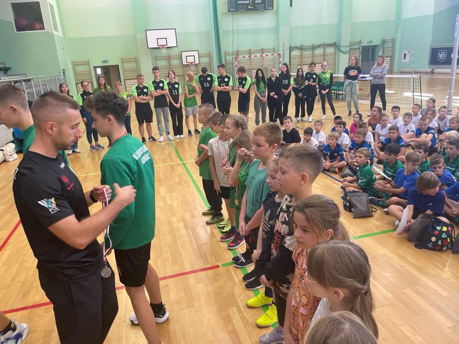 Zdjęcie w galerii na portalu naszraciborz.pl: Zbijak Cup 2023. SP 3 i SP 13 najlepsze [FOTO] wiadomości z regionu