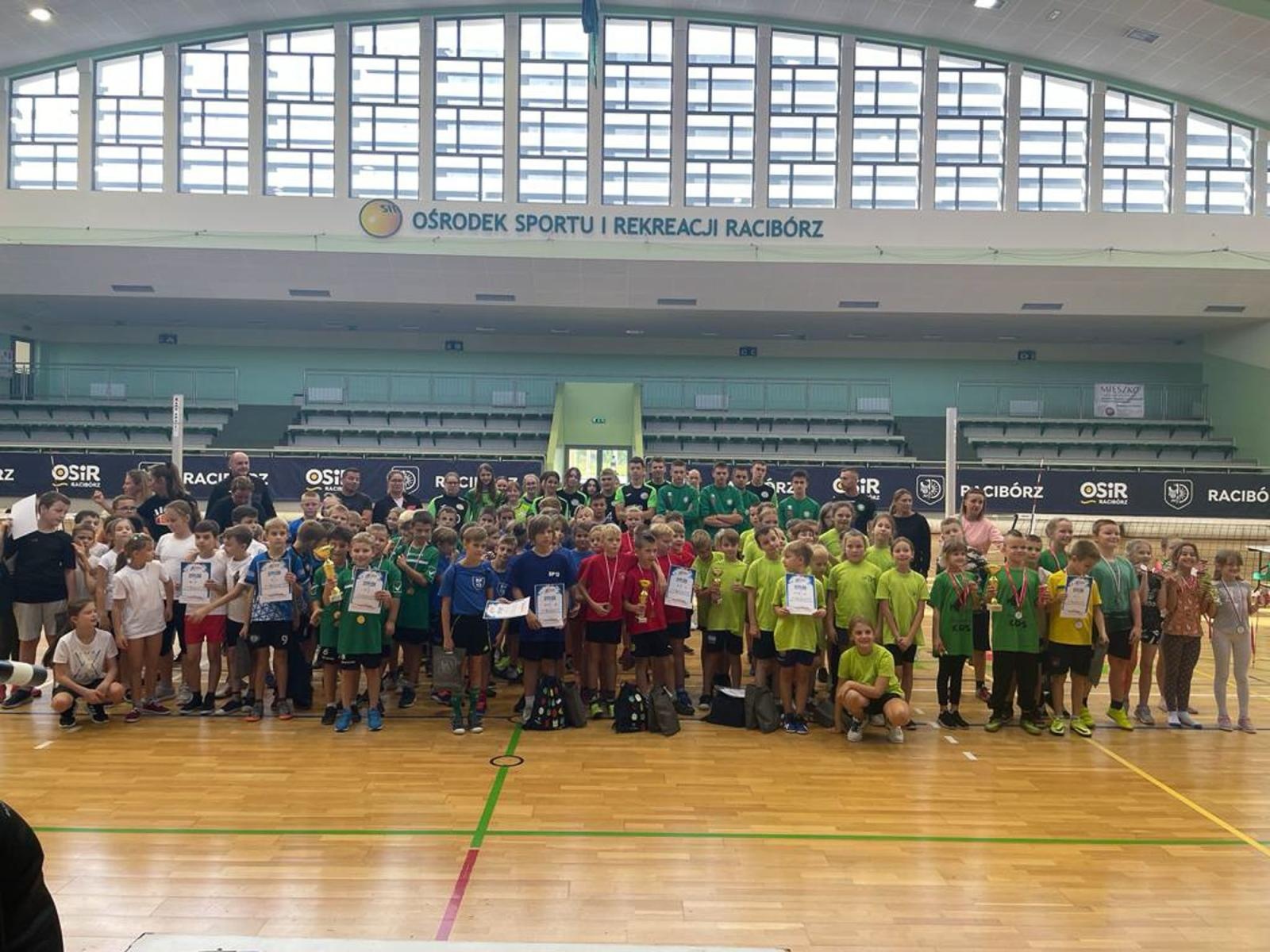 Zdjęcie w galerii na portalu naszraciborz.pl: Zbijak Cup 2023. SP 3 i SP 13 najlepsze [FOTO] wiadomości z regionu