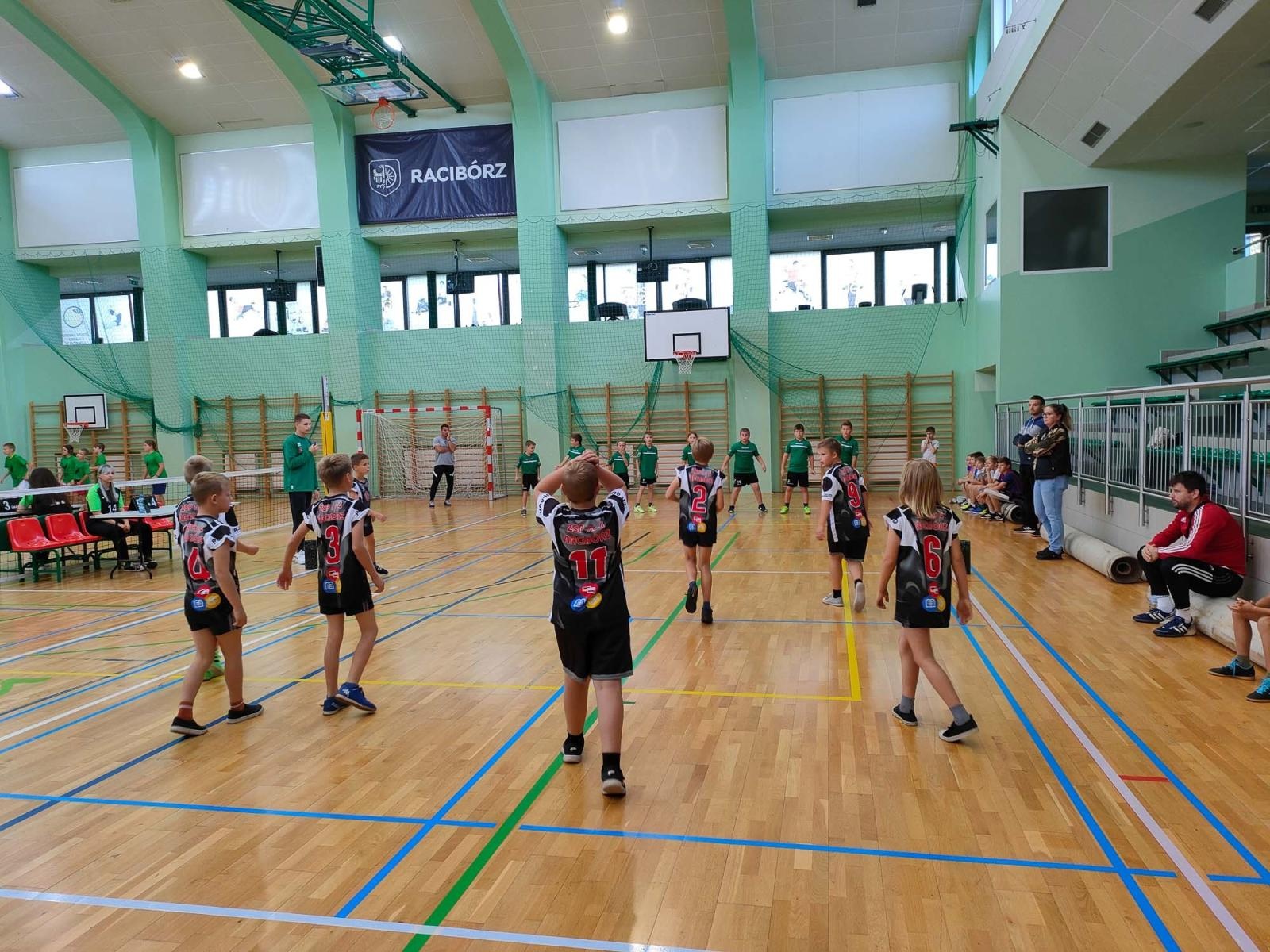 Zdjęcie w galerii na portalu naszraciborz.pl: Zbijak Cup 2023. SP 3 i SP 13 najlepsze [FOTO] wiadomości z regionu