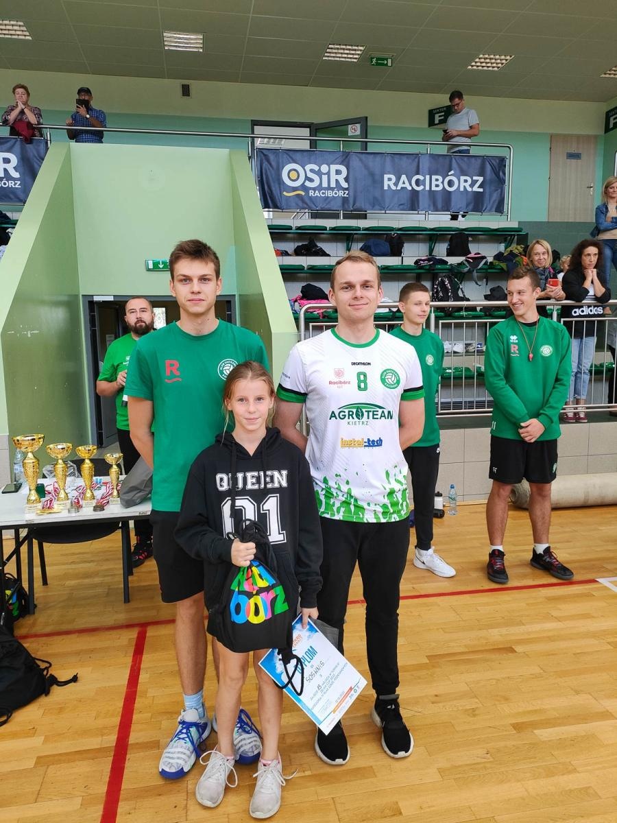 Zdjęcie w galerii na portalu naszraciborz.pl: Zbijak Cup 2023. SP 3 i SP 13 najlepsze [FOTO] wiadomości z regionu