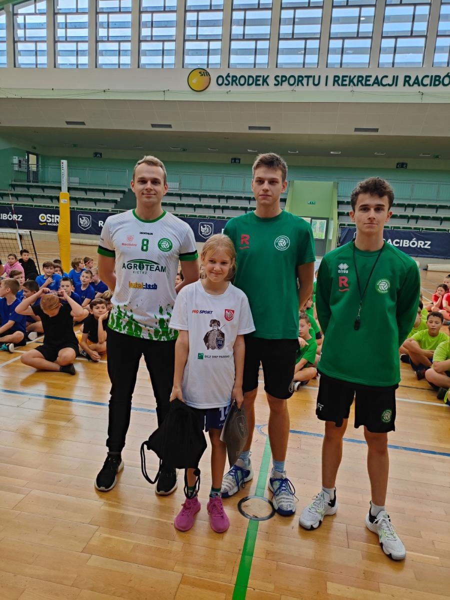 Zdjęcie w galerii na portalu naszraciborz.pl: Zbijak Cup 2023. SP 3 i SP 13 najlepsze [FOTO] wiadomości z regionu