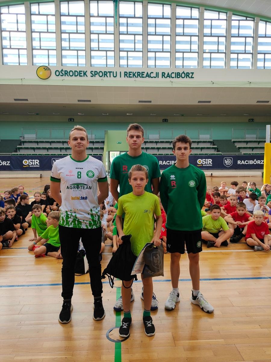 Zdjęcie w galerii na portalu naszraciborz.pl: Zbijak Cup 2023. SP 3 i SP 13 najlepsze [FOTO] wiadomości z regionu