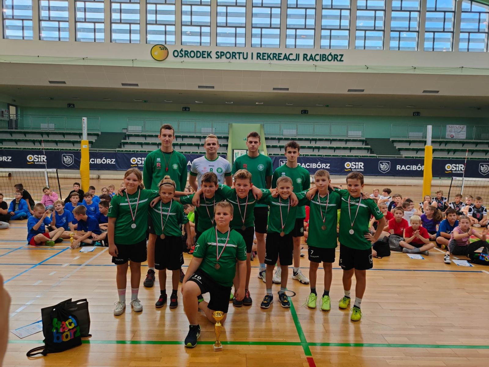 Zdjęcie w galerii na portalu naszraciborz.pl: Zbijak Cup 2023. SP 3 i SP 13 najlepsze [FOTO] wiadomości z regionu