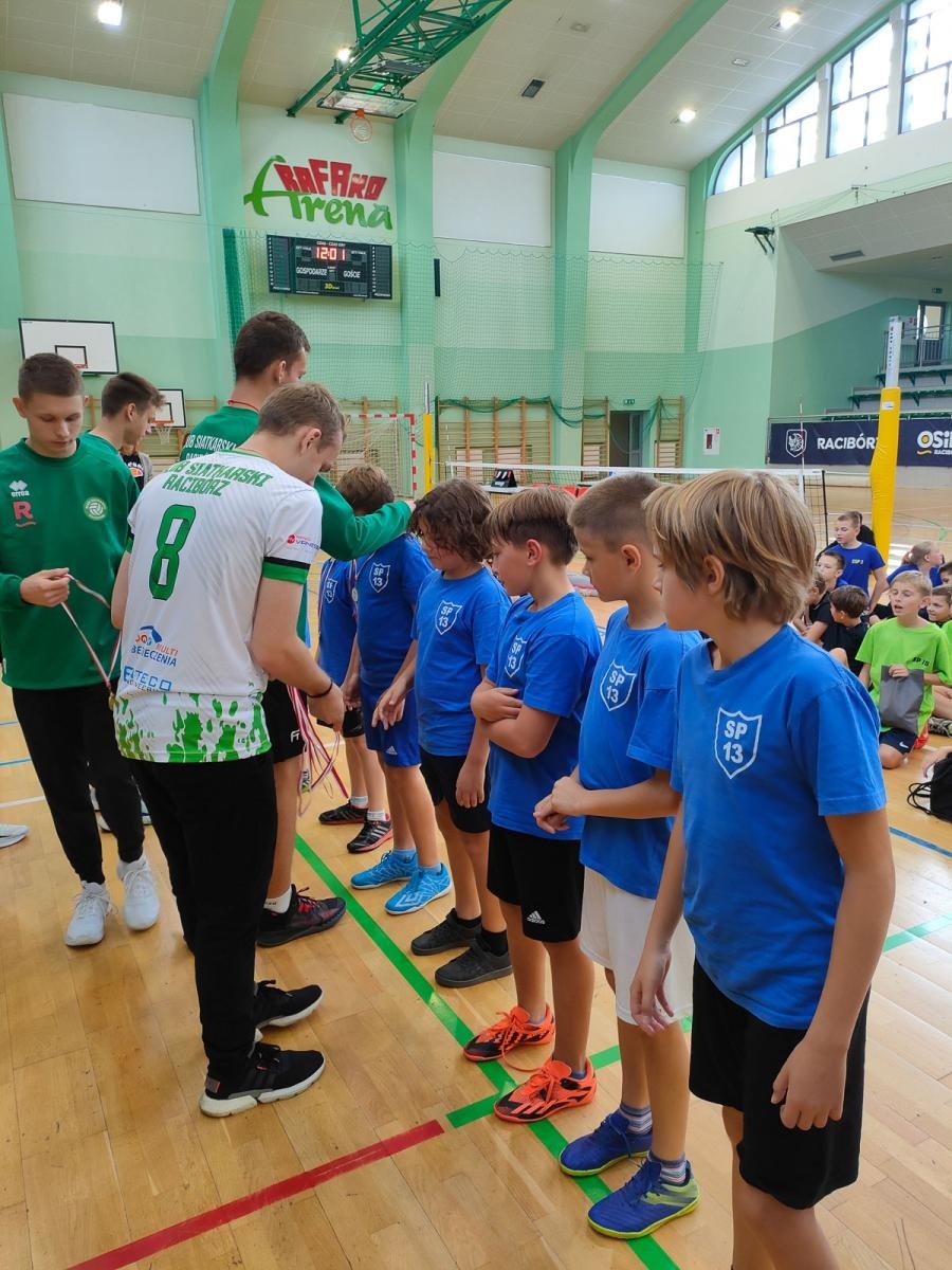 Zdjęcie w galerii na portalu naszraciborz.pl: Zbijak Cup 2023. SP 3 i SP 13 najlepsze [FOTO] wiadomości z regionu