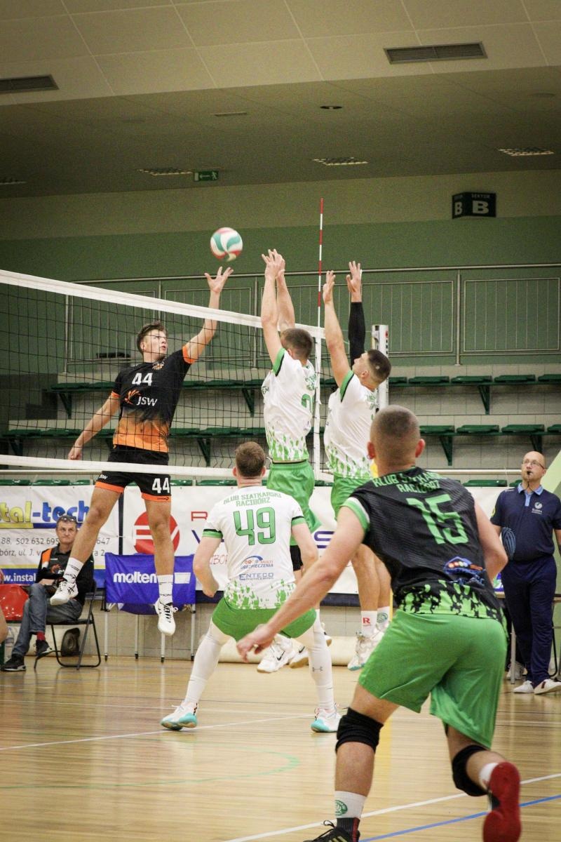Zdjęcie w galerii na portalu naszraciborz.pl: Trzy punkty dla Klubu Siatkarskiego Racibórz [FOTO] wiadomości z regionu