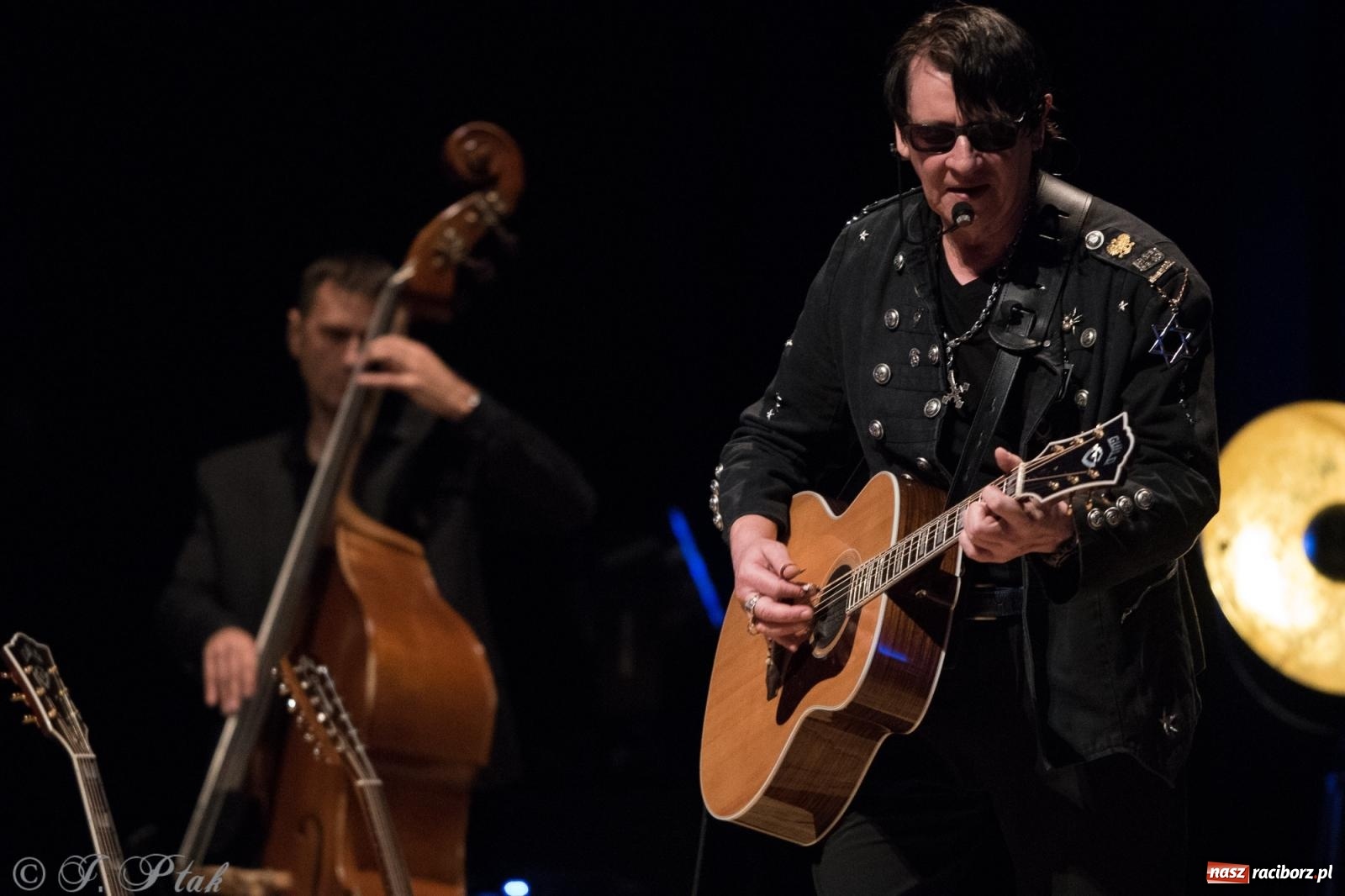 Zdjęcie w galerii na portalu naszraciborz.pl: Klauzula Sumienia - Maciej Maleńczuk w RCK wiadomości z regionu