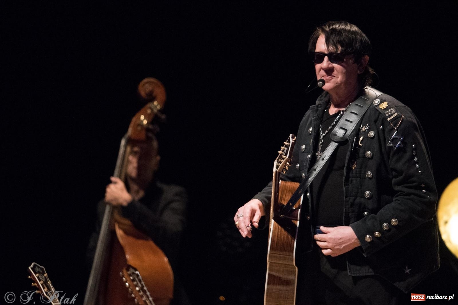 Zdjęcie w galerii na portalu naszraciborz.pl: Klauzula Sumienia - Maciej Maleńczuk w RCK wiadomości z regionu