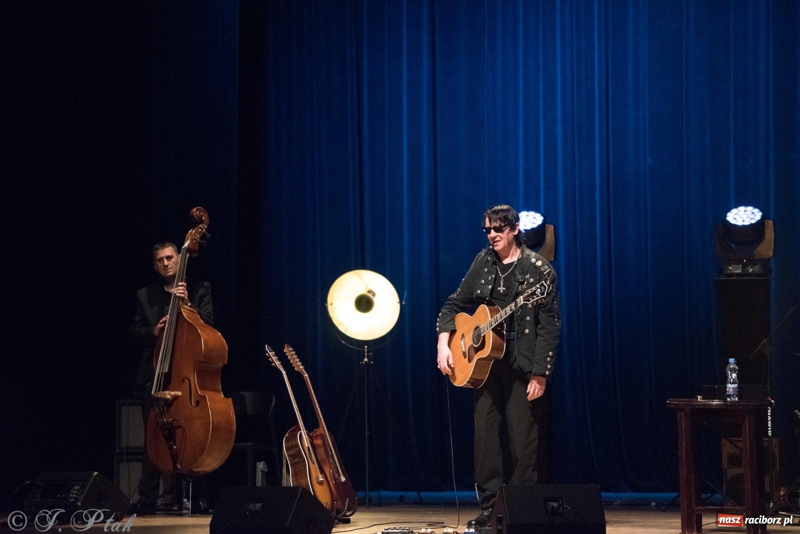 Zdjęcie w galerii na portalu naszraciborz.pl: Klauzula Sumienia - Maciej Maleńczuk w RCK wiadomości z regionu