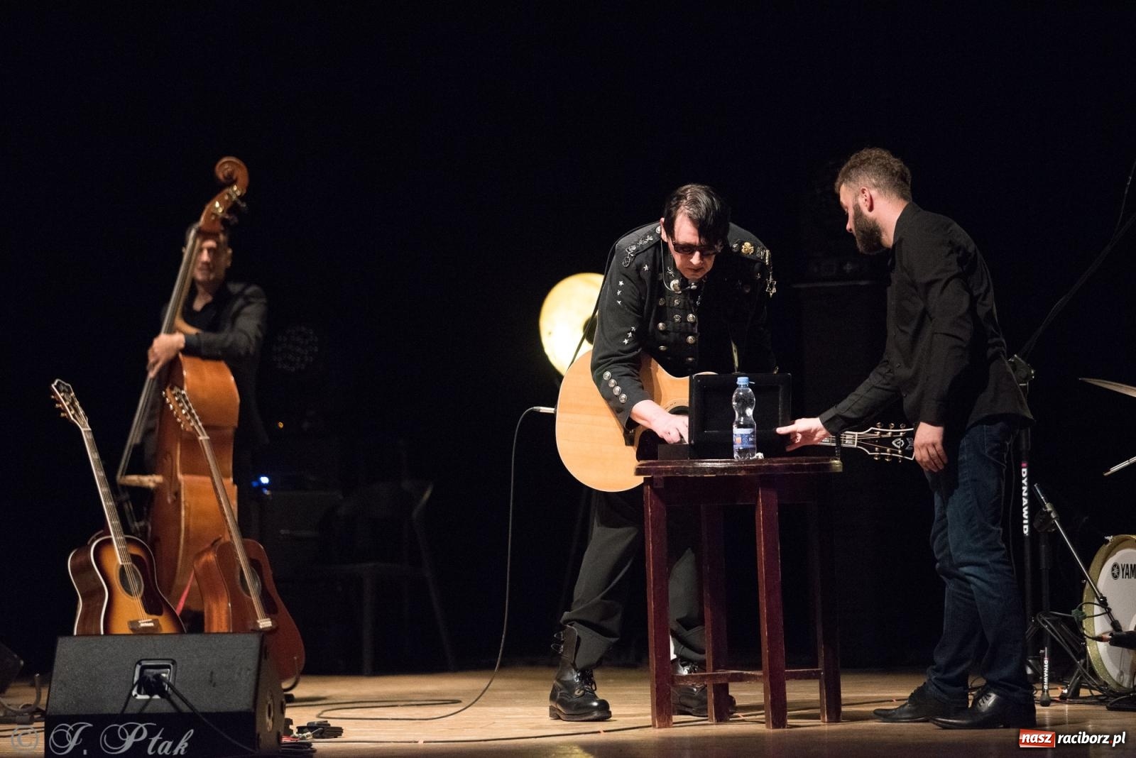 Zdjęcie w galerii na portalu naszraciborz.pl: Klauzula Sumienia - Maciej Maleńczuk w RCK wiadomości z regionu
