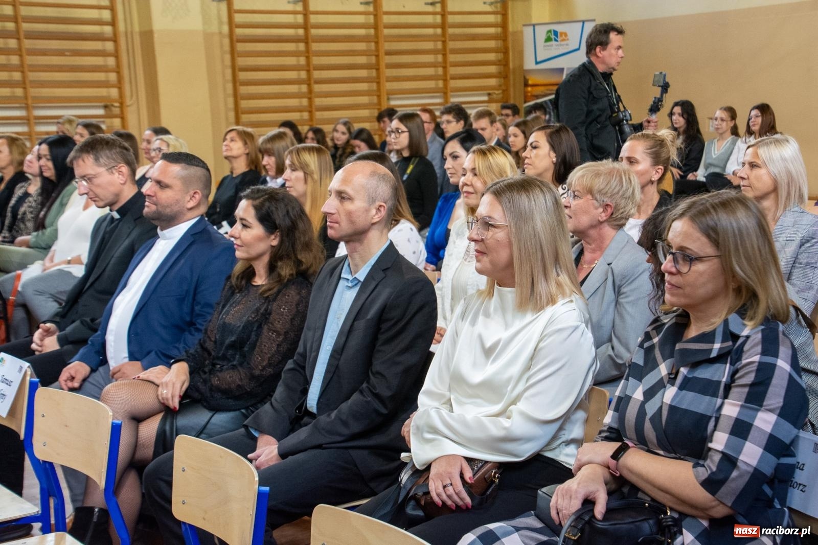 Zdjęcie w galerii na portalu naszraciborz.pl: Powiatowy Dzień Edukacji Narodowej w II LO wiadomości z regionu