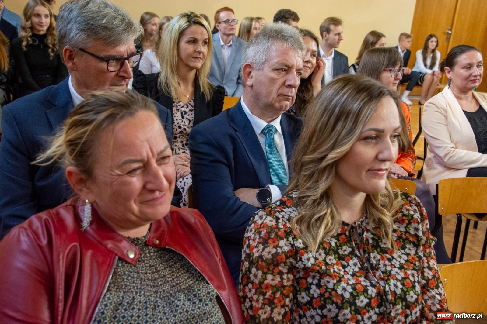 Zdjęcie w galerii na portalu naszraciborz.pl: Powiatowy Dzień Edukacji Narodowej w II LO wiadomości z regionu