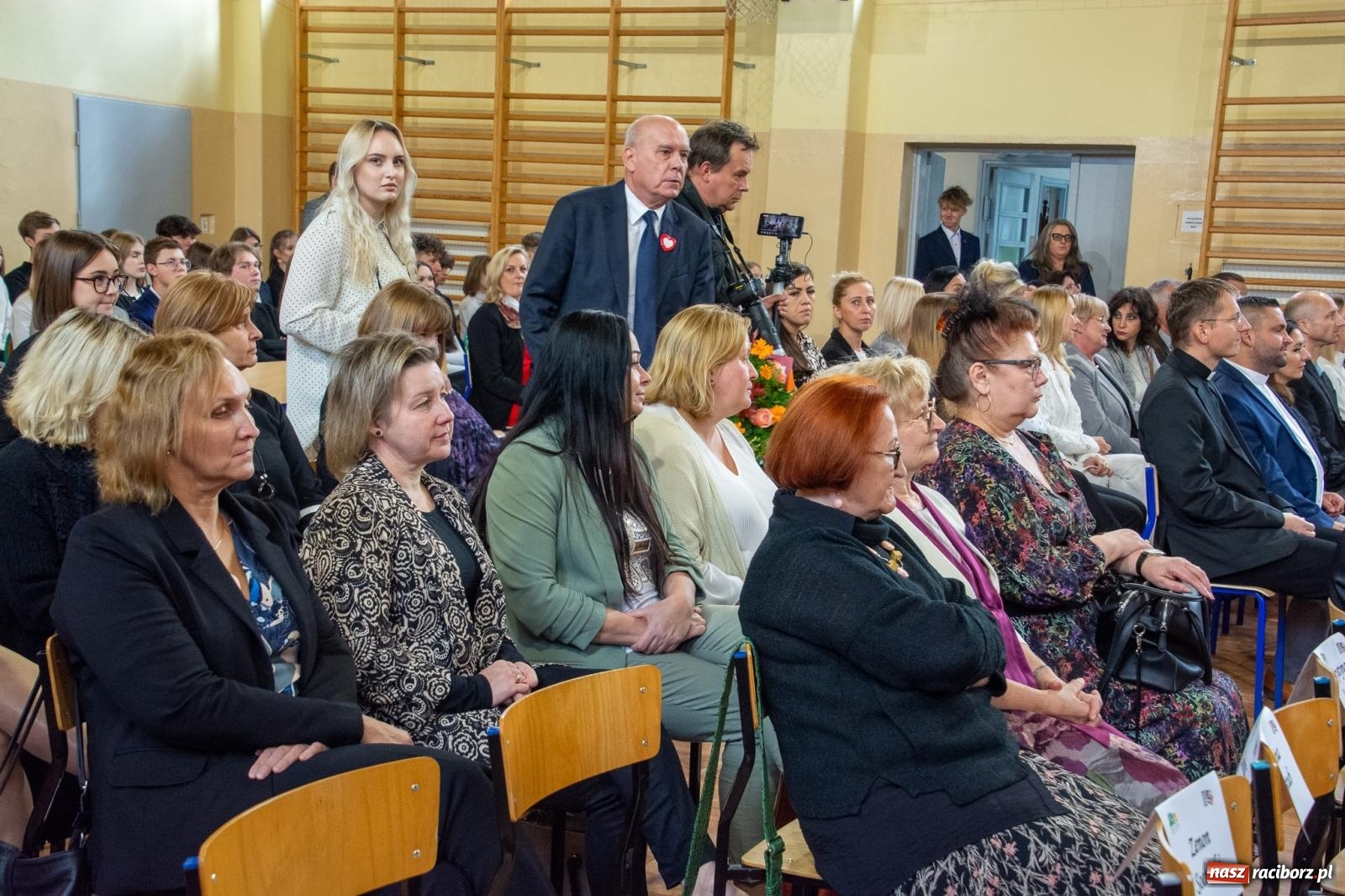 Zdjęcie w galerii na portalu naszraciborz.pl: Powiatowy Dzień Edukacji Narodowej w II LO wiadomości z regionu