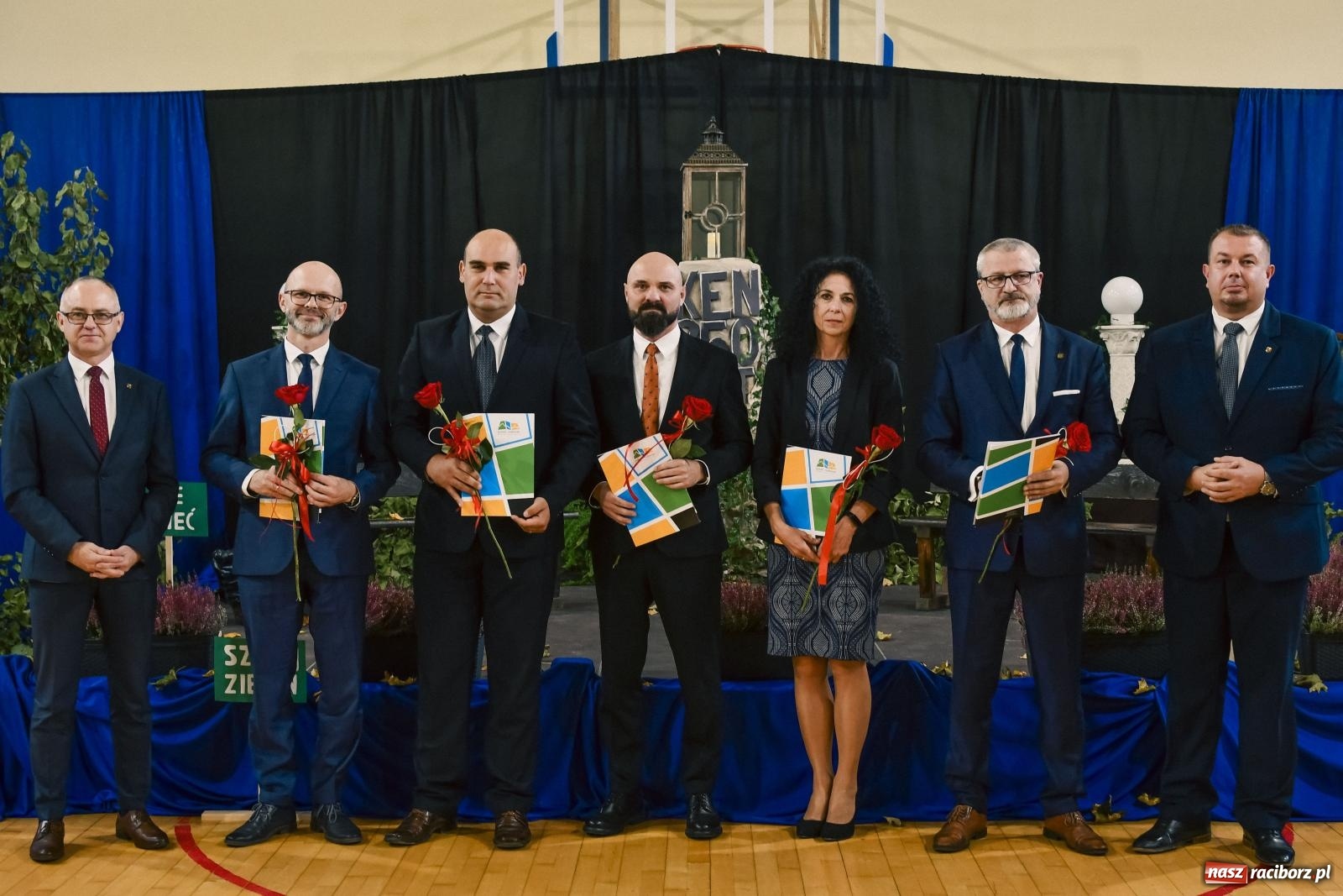 Zdjęcie w galerii na portalu naszraciborz.pl: Powiatowy Dzień Edukacji Narodowej w II LO wiadomości z regionu