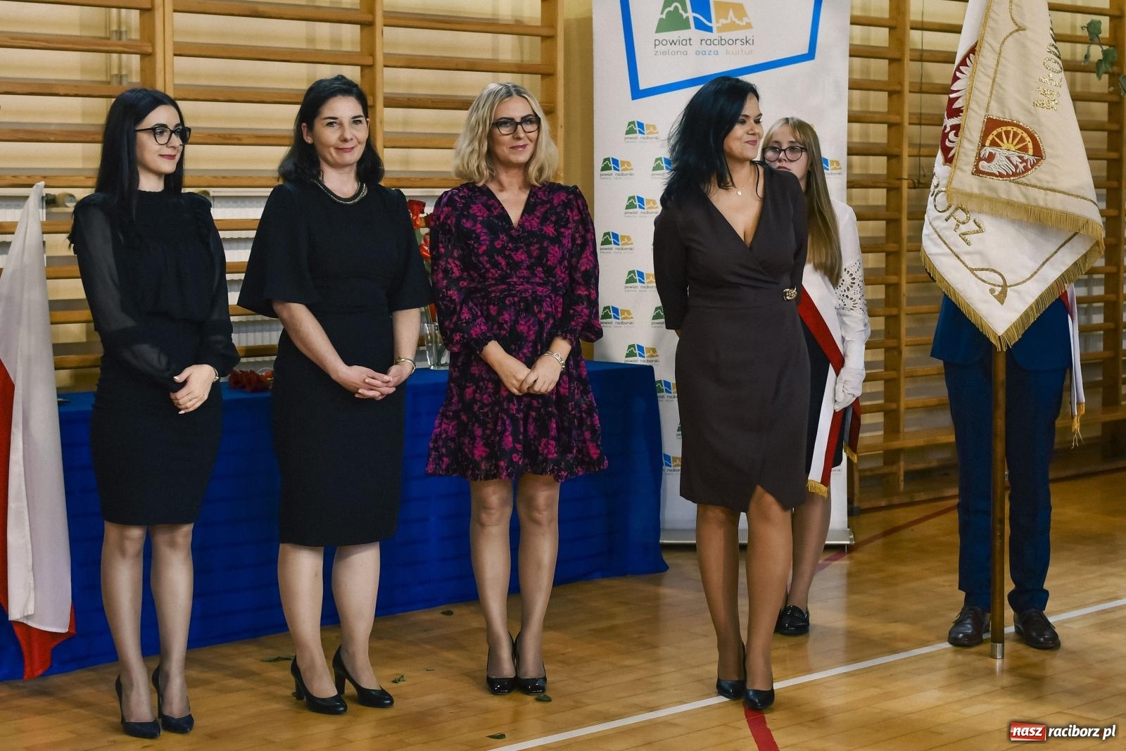 Zdjęcie w galerii na portalu naszraciborz.pl: Powiatowy Dzień Edukacji Narodowej w II LO wiadomości z regionu