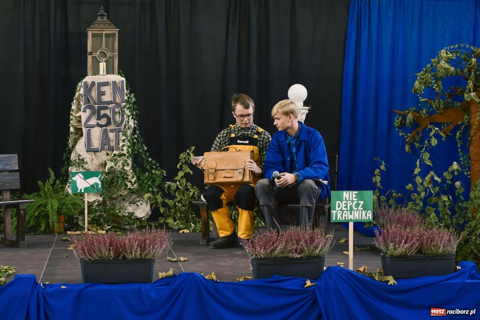 Zdjęcie w galerii na portalu naszraciborz.pl: Powiatowy Dzień Edukacji Narodowej w II LO wiadomości z regionu