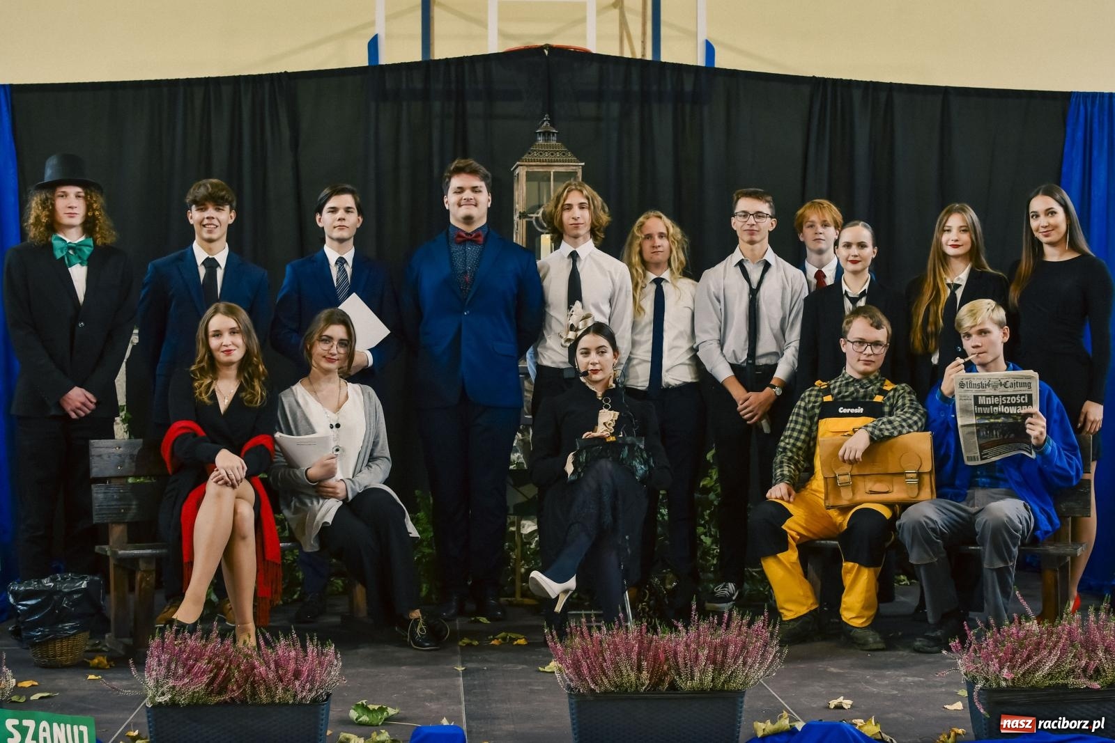 Zdjęcie w galerii na portalu naszraciborz.pl: Powiatowy Dzień Edukacji Narodowej w II LO wiadomości z regionu