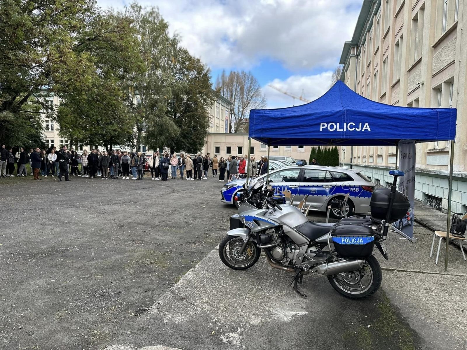 Zdjęcie w galerii na portalu naszraciborz.pl: Razem bezpieczniej – akcja Instytutu Studiów Społecznych wiadomości z regionu