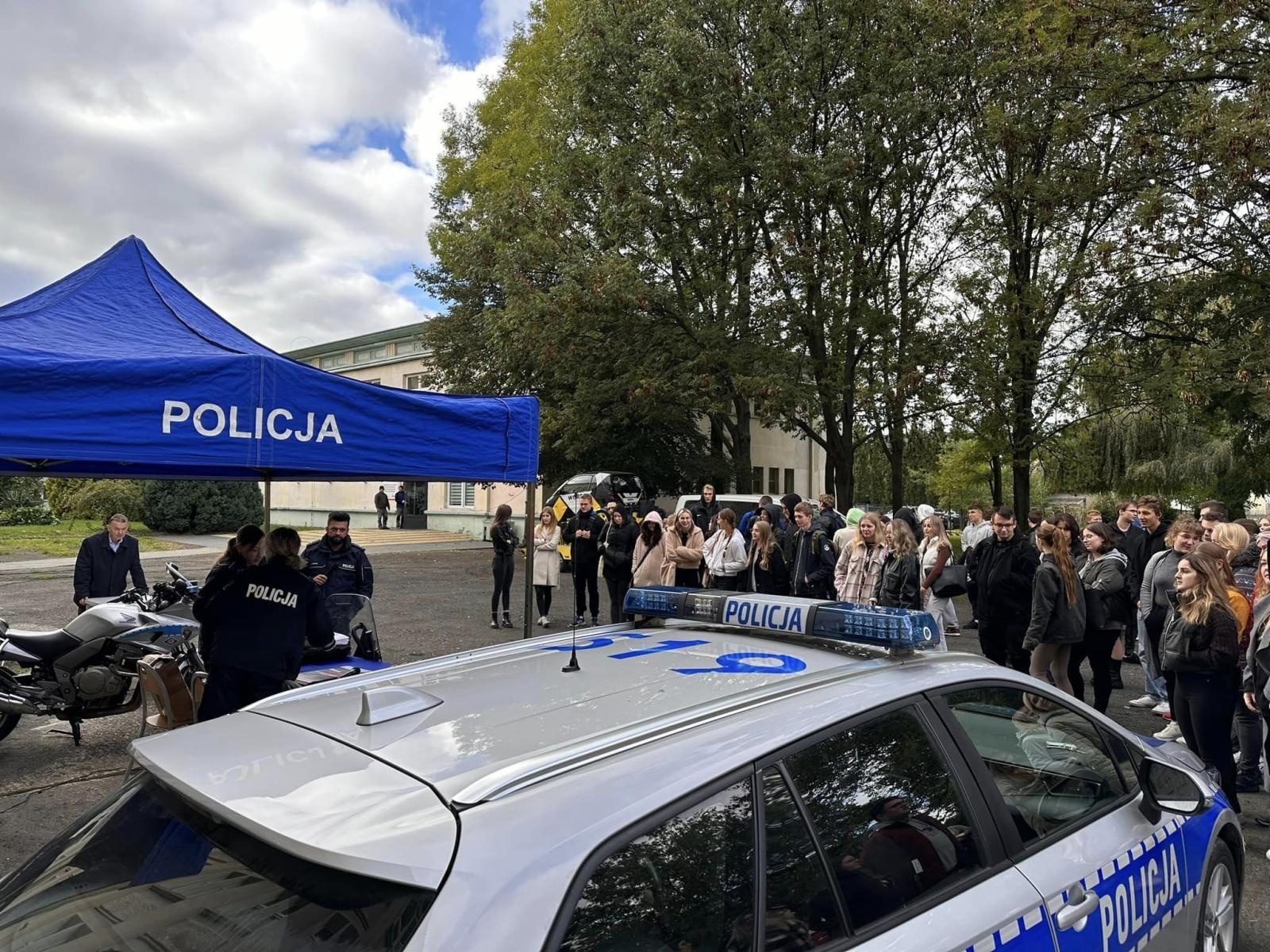 Zdjęcie w galerii na portalu naszraciborz.pl: Razem bezpieczniej – akcja Instytutu Studiów Społecznych wiadomości z regionu