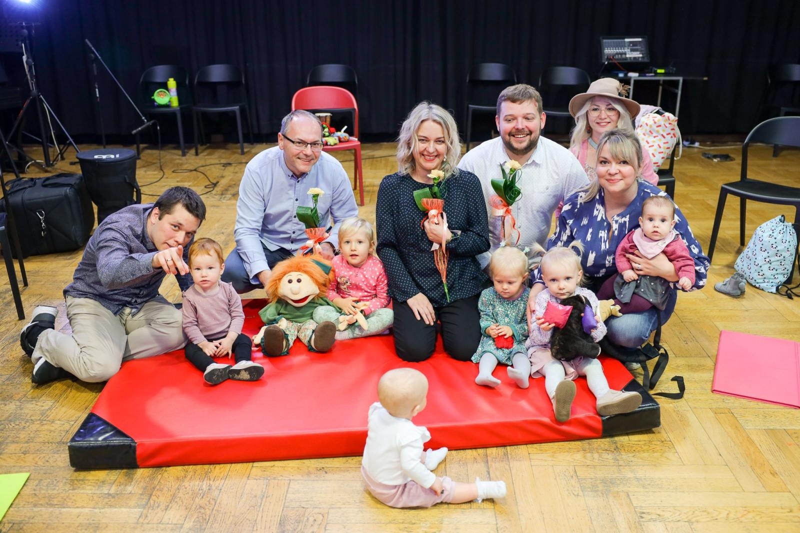 Zdjęcie w galerii na portalu naszraciborz.pl: Zaczarowane skrzypce - muzyka, ruch i zabawa zachwyciły najmłodszych wiadomości z regionu