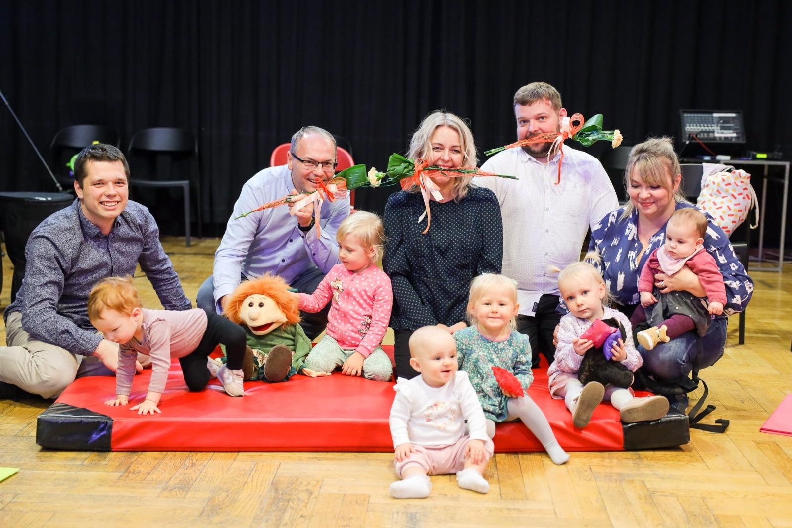 Zdjęcie w galerii na portalu naszraciborz.pl: Zaczarowane skrzypce - muzyka, ruch i zabawa zachwyciły najmłodszych wiadomości z regionu