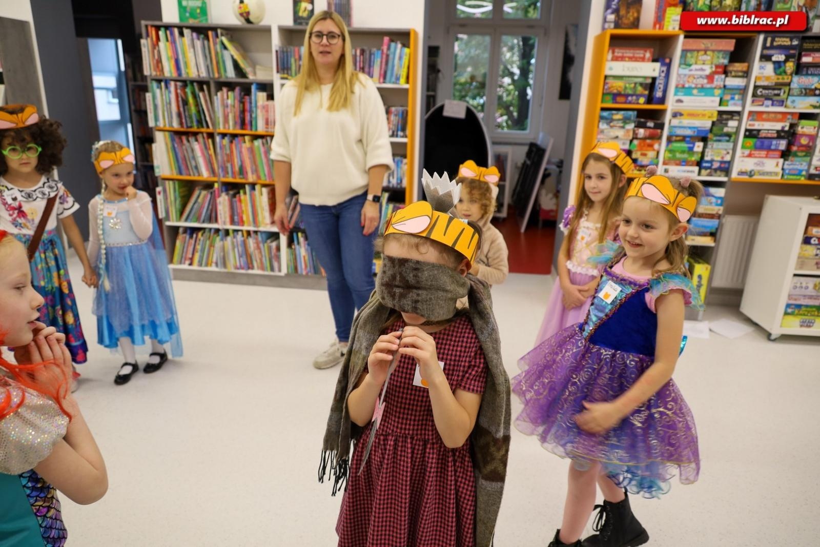 Zdjęcie w galerii na portalu naszraciborz.pl: Sto lat dla Kubusia Puchatka w raciborskiej bibliotece wiadomości z regionu
