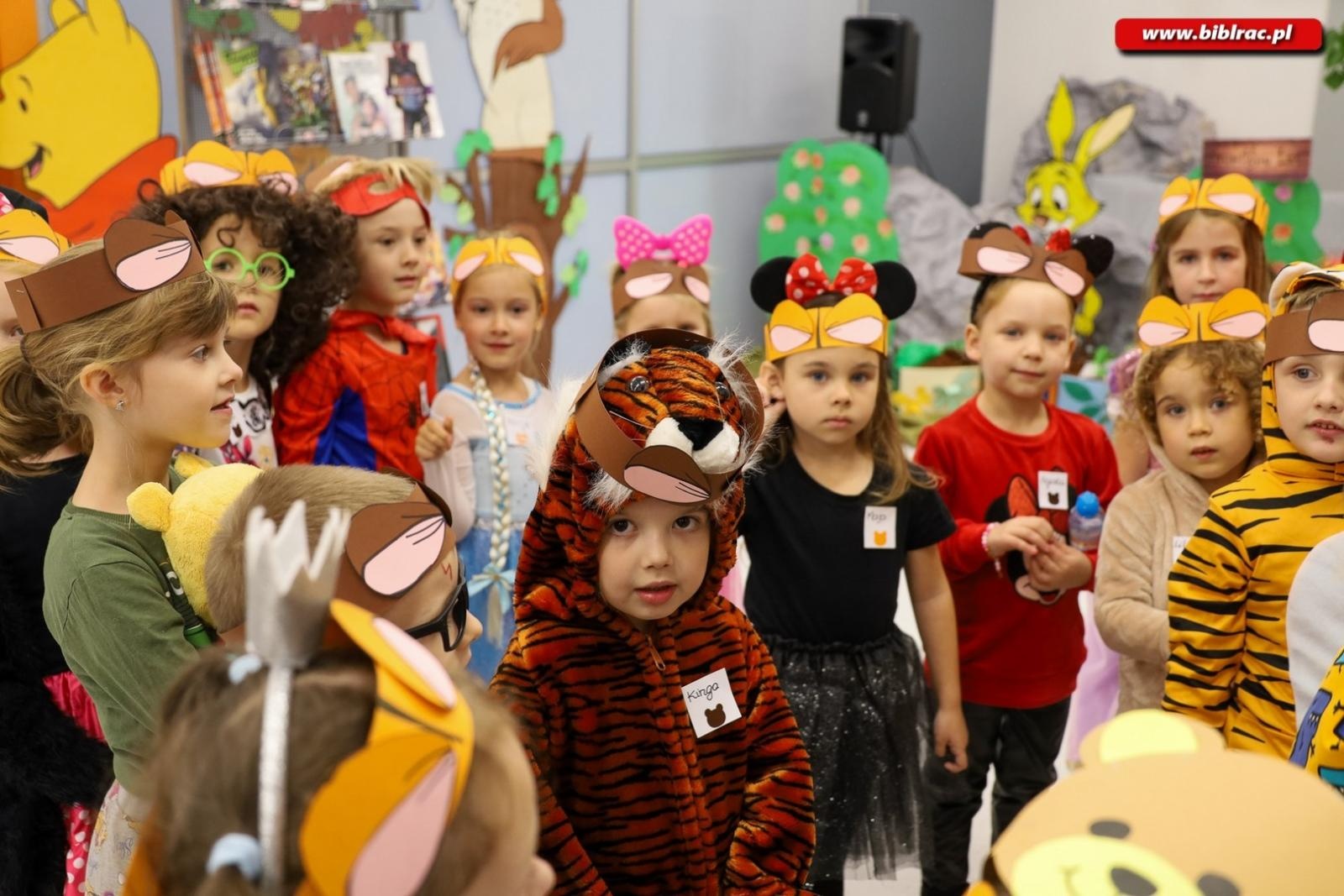 Zdjęcie w galerii na portalu naszraciborz.pl: Sto lat dla Kubusia Puchatka w raciborskiej bibliotece wiadomości z regionu