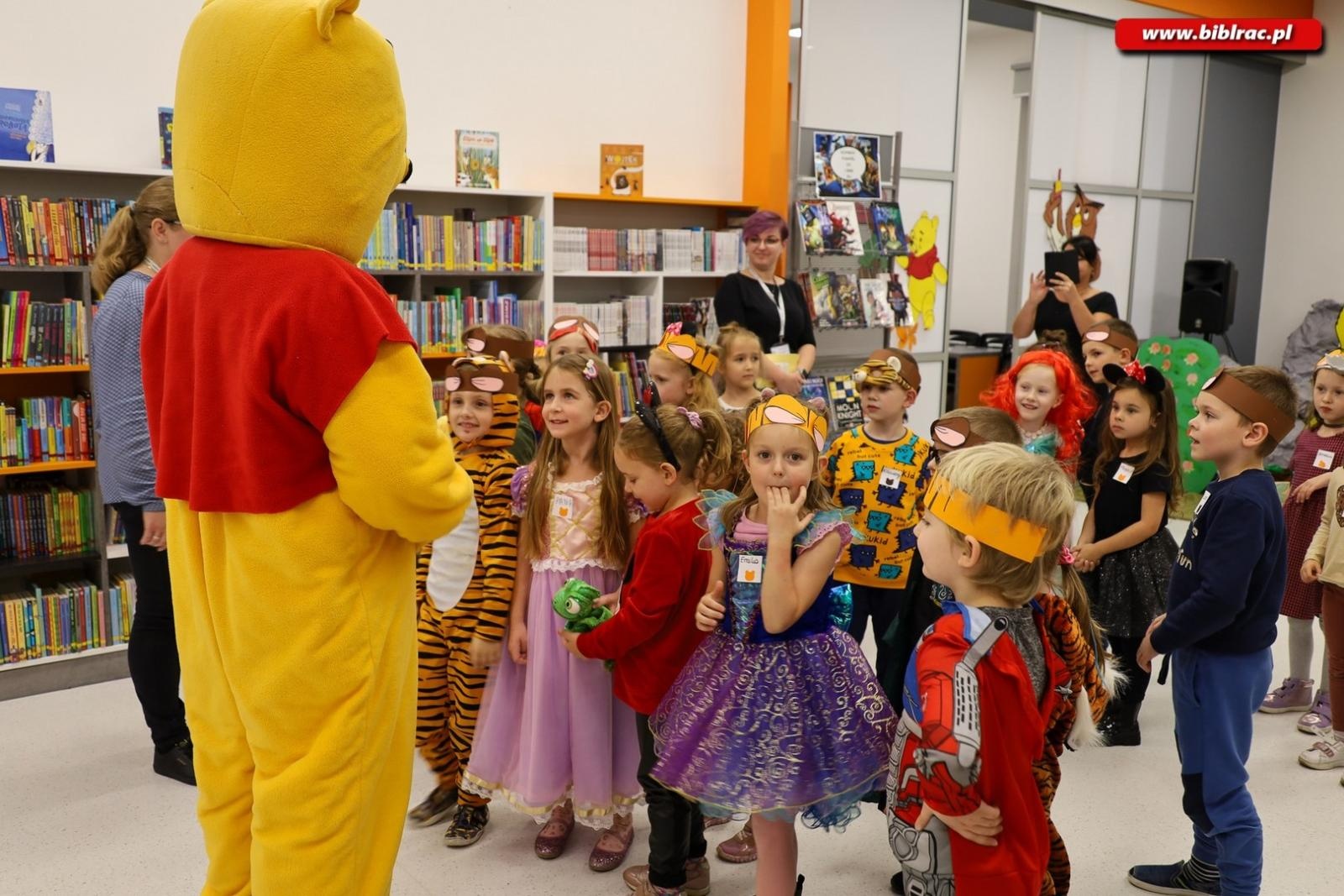 Zdjęcie w galerii na portalu naszraciborz.pl: Sto lat dla Kubusia Puchatka w raciborskiej bibliotece wiadomości z regionu