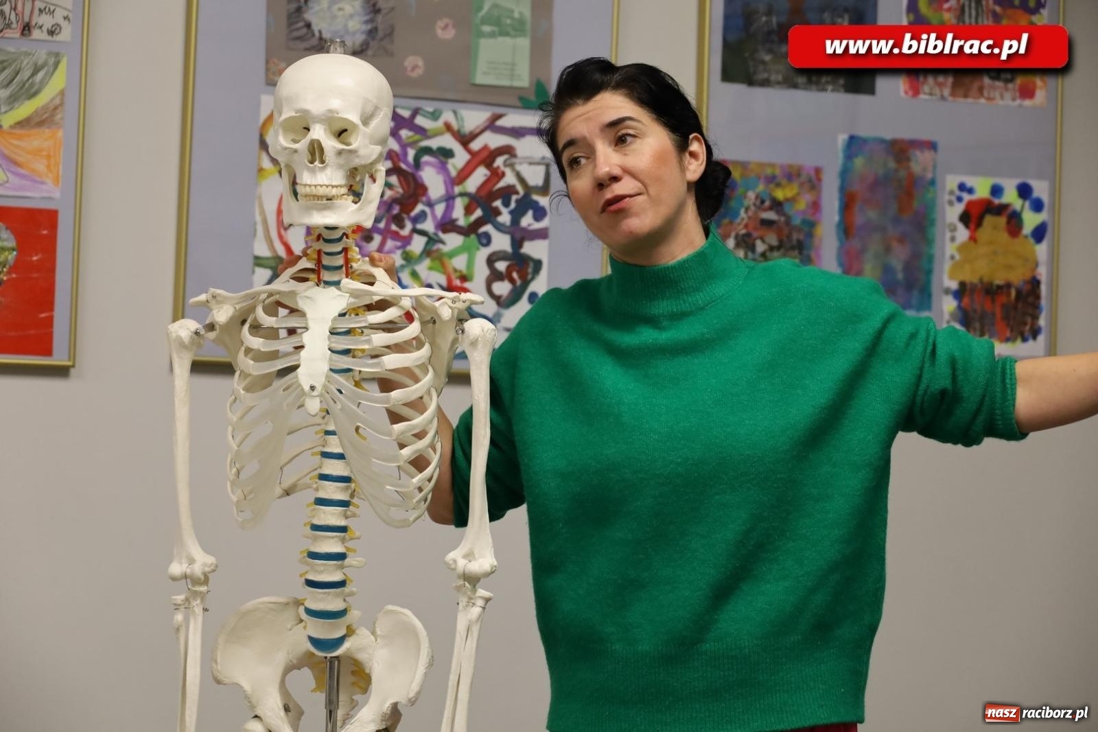 Zdjęcie w galerii na portalu naszraciborz.pl: Wdech i wydech z Patrycją Chomiczewską w raciborskiej bibliotece wiadomości z regionu