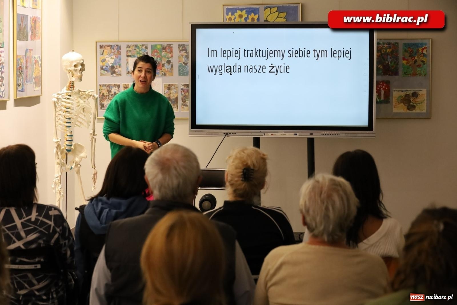 Zdjęcie w galerii na portalu naszraciborz.pl: Wdech i wydech z Patrycją Chomiczewską w raciborskiej bibliotece wiadomości z regionu